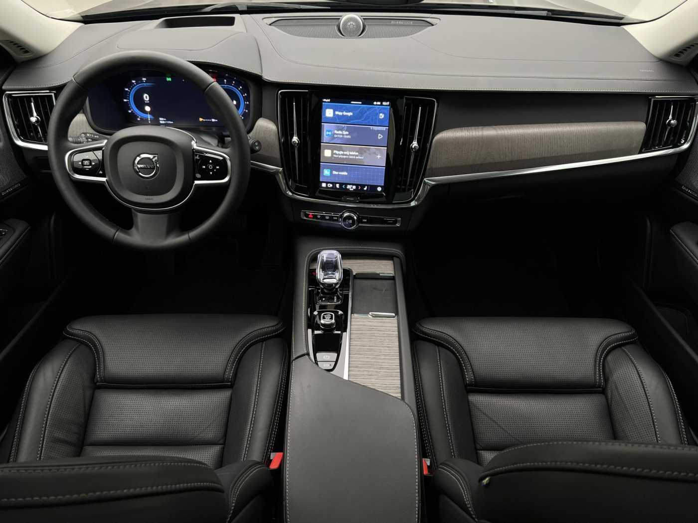 Volvo V90 Cross Country