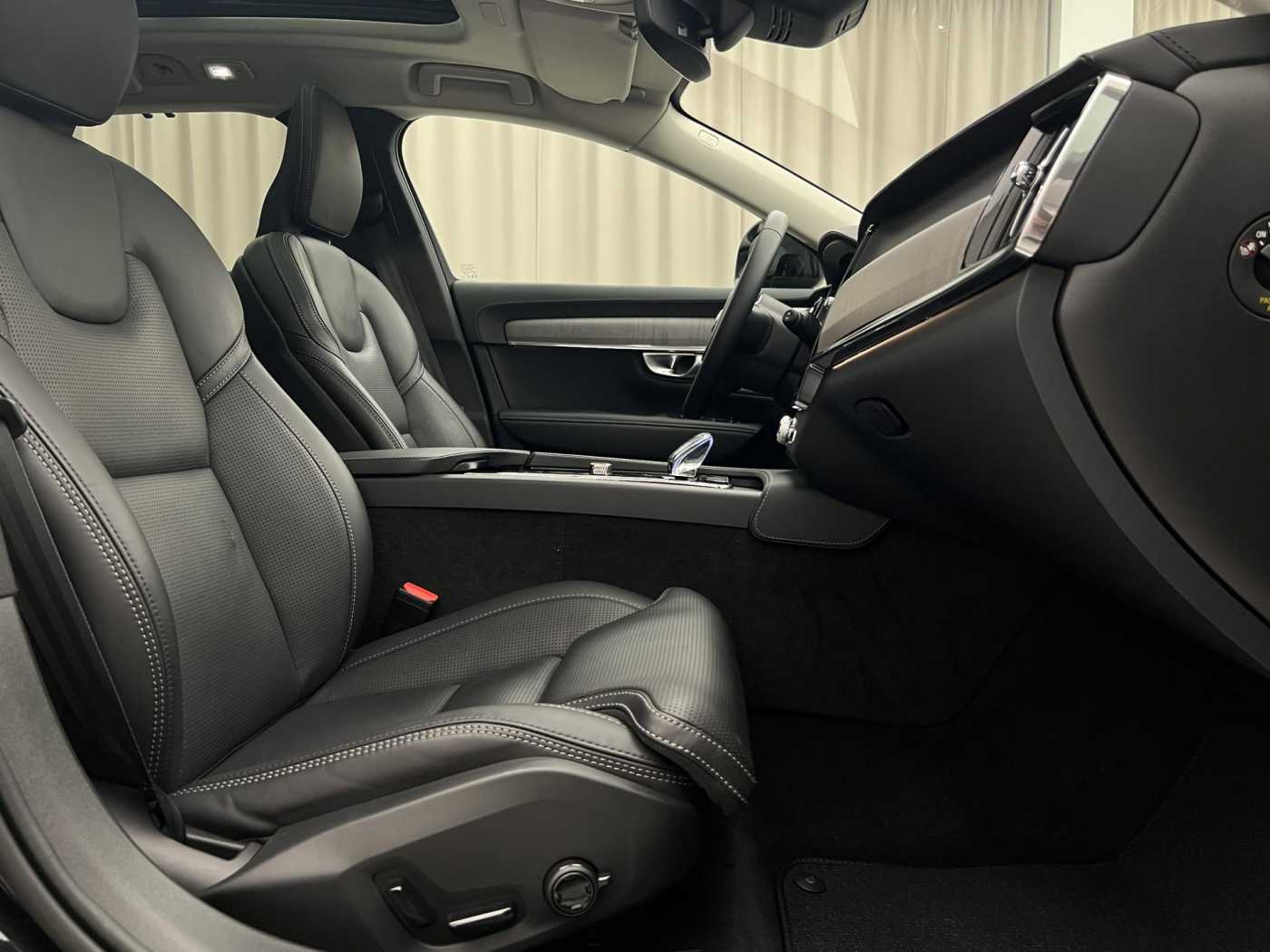 Volvo V90 Cross Country