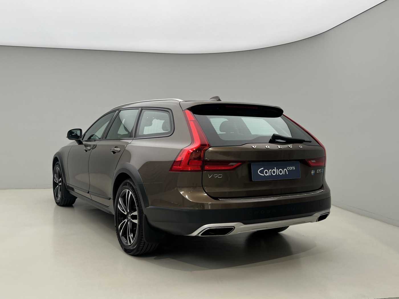 Volvo V90 Cross Country