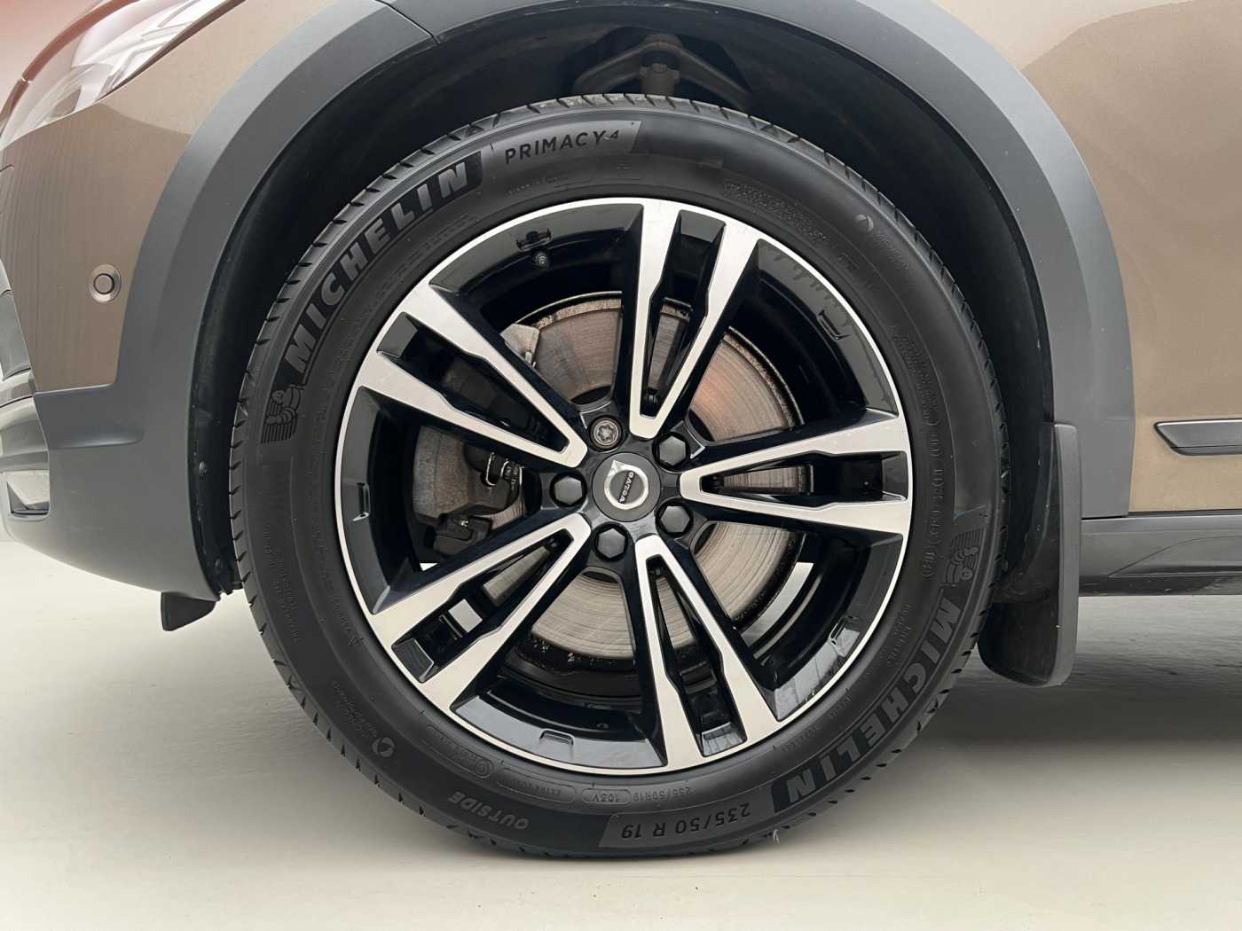 Volvo V90 Cross Country