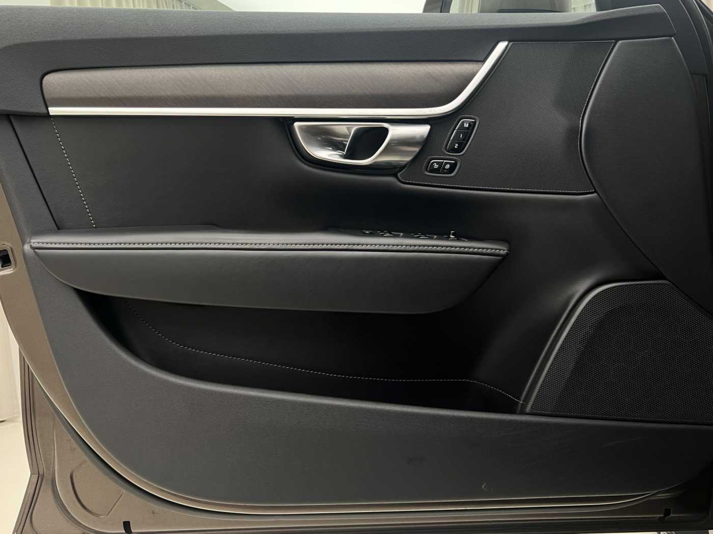 Volvo V90 Cross Country