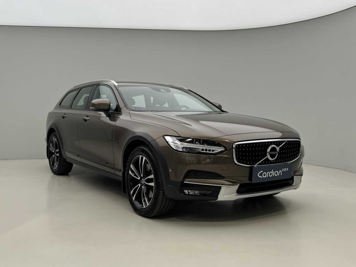 Volvo V90 Cross Country