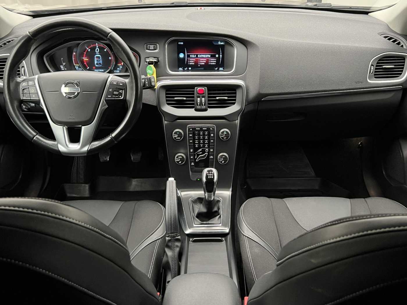 Volvo V40