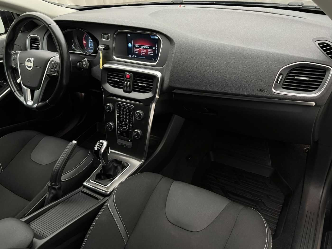 Volvo V40