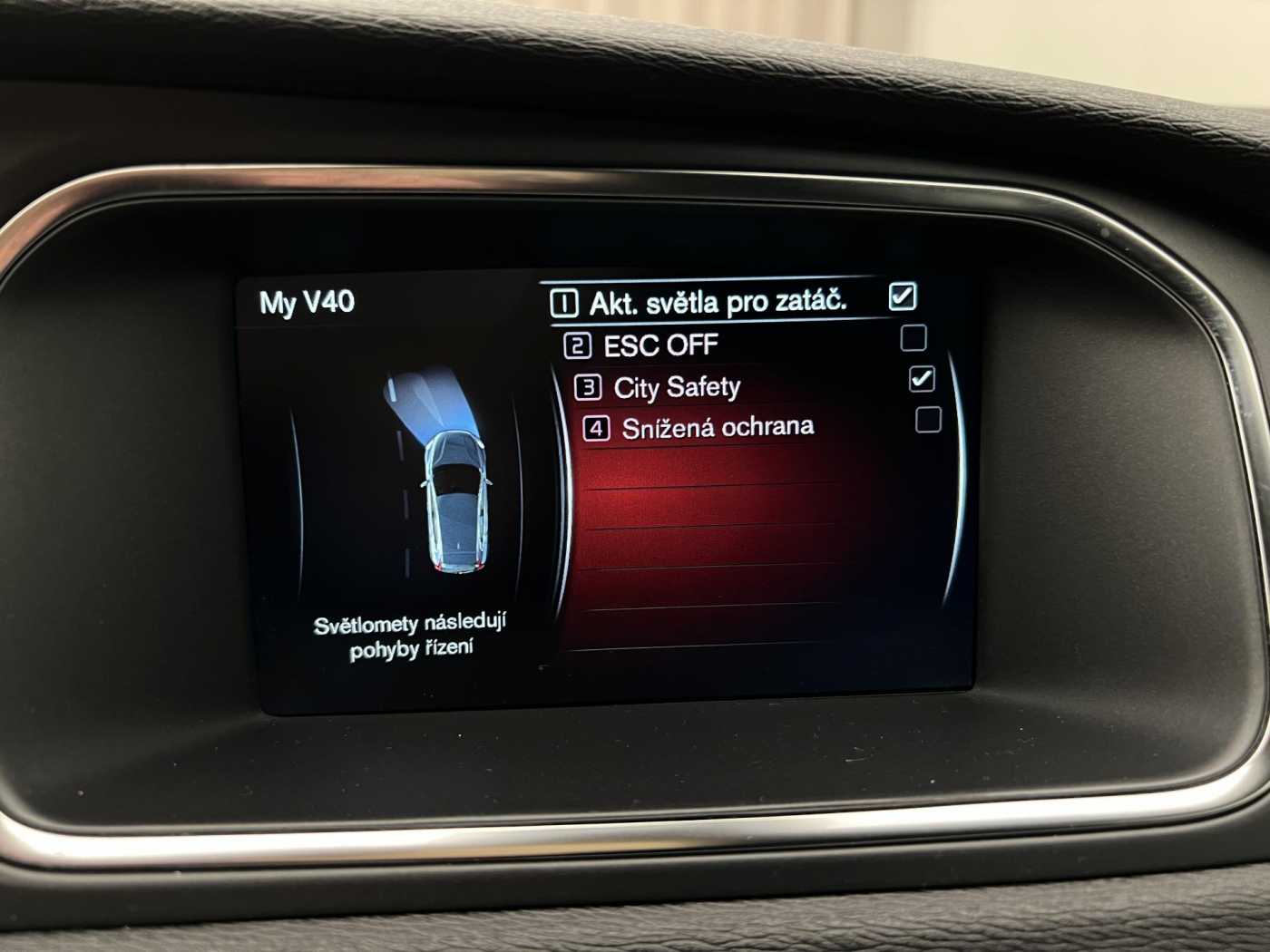 Volvo V40