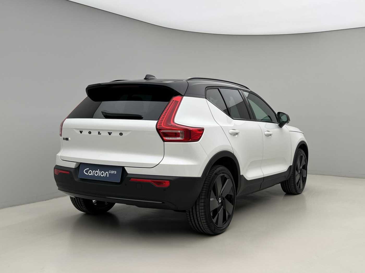 Volvo EX40