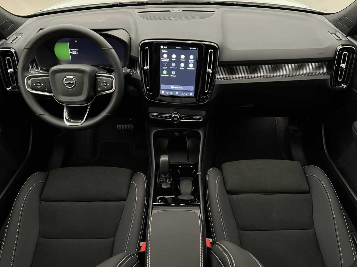 Volvo EX40