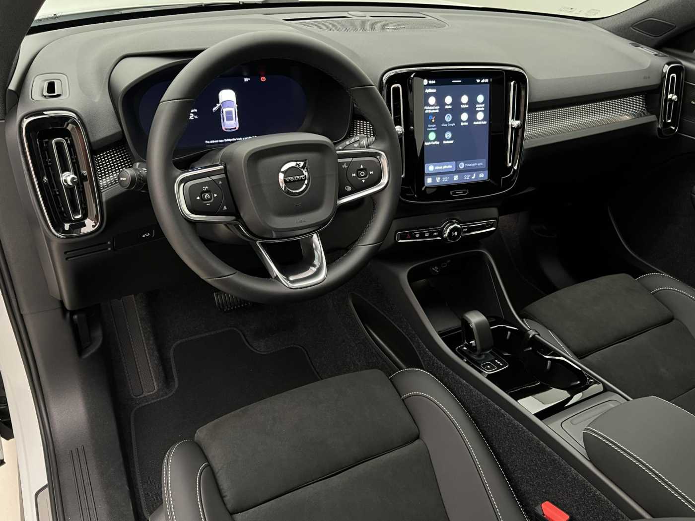 Volvo EX40