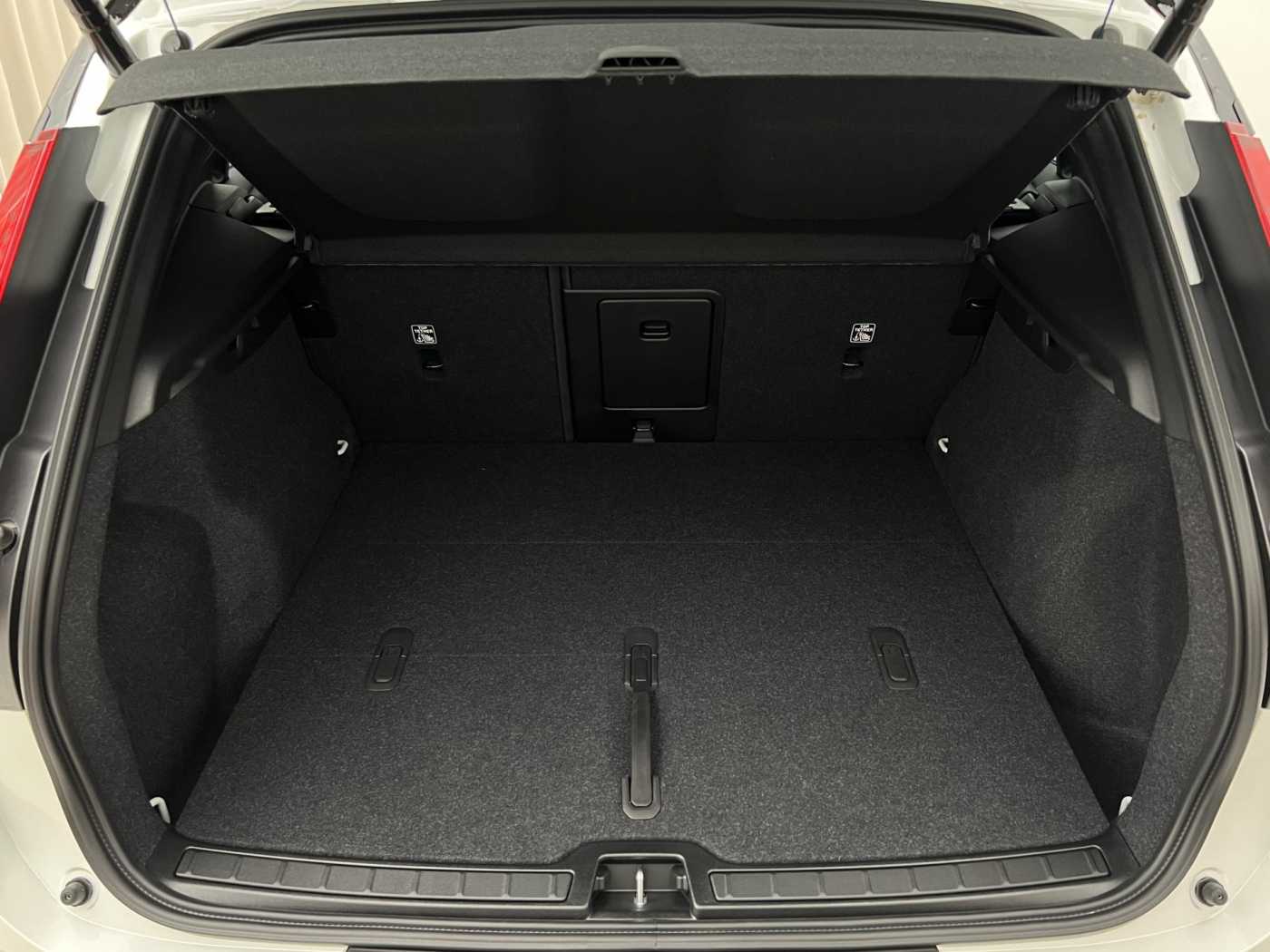 Volvo EX40