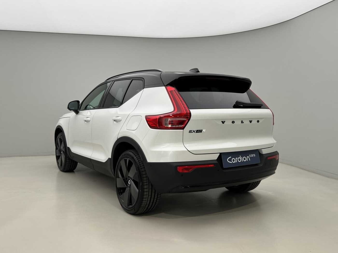 Volvo EX40