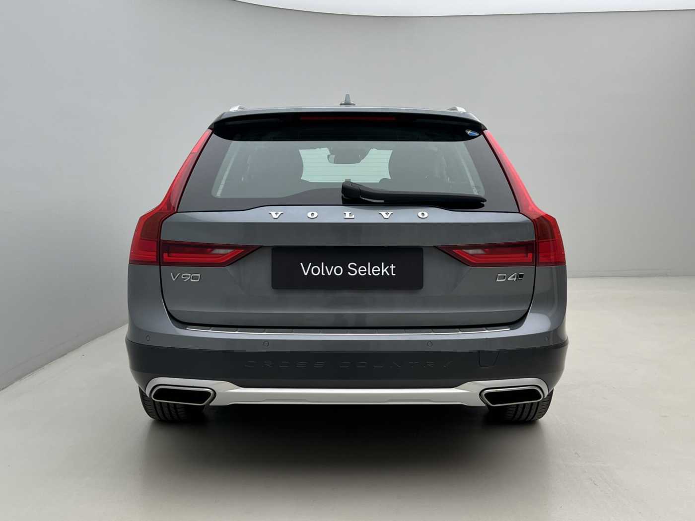 Volvo V90 Cross Country