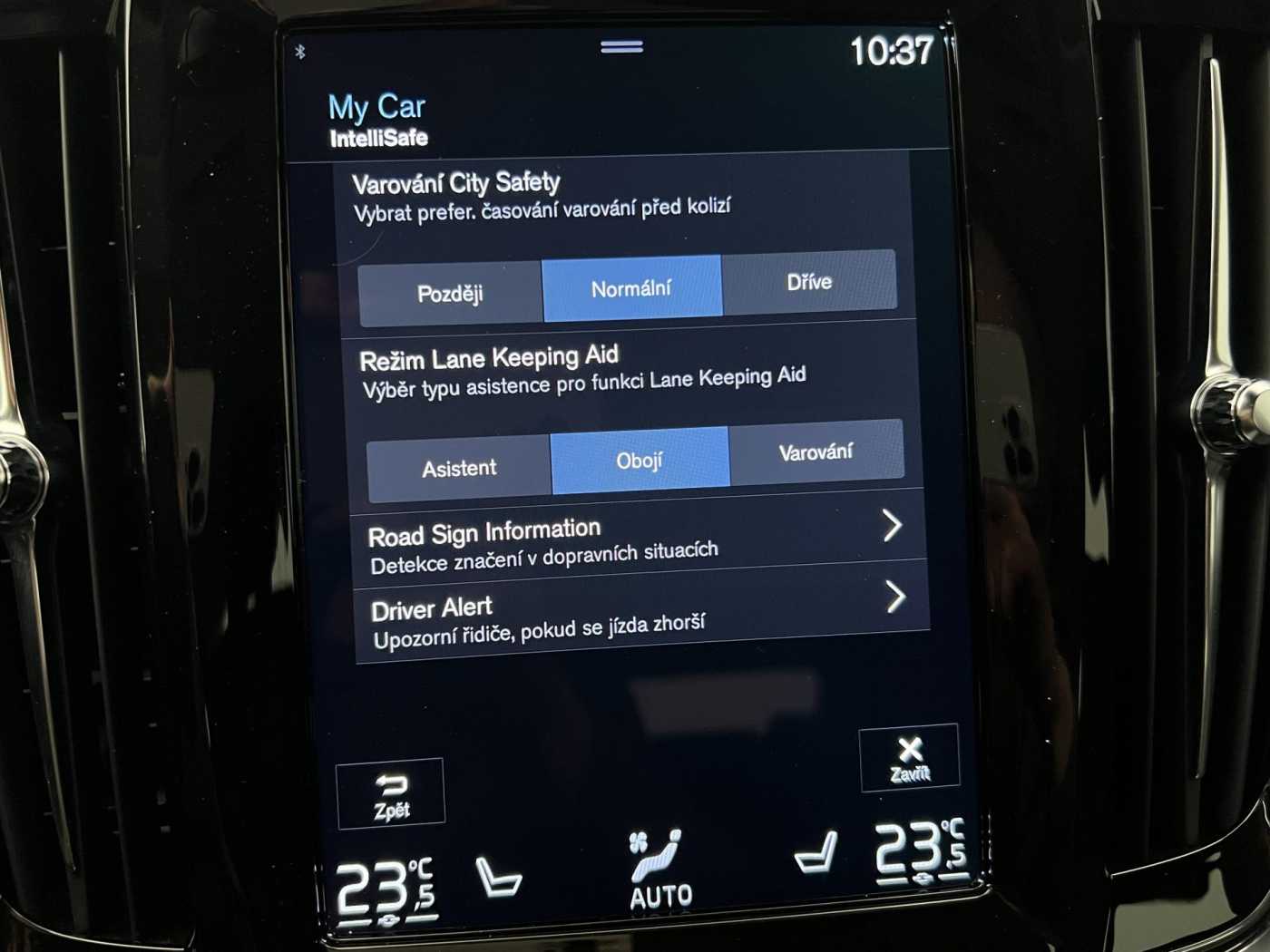 Volvo V90 Cross Country