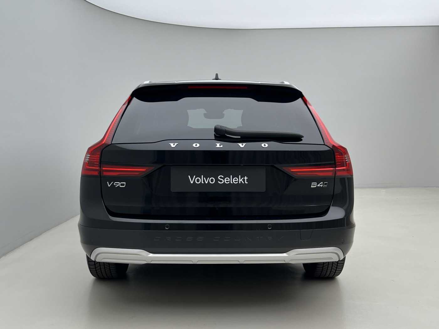 Volvo V90 Cross Country