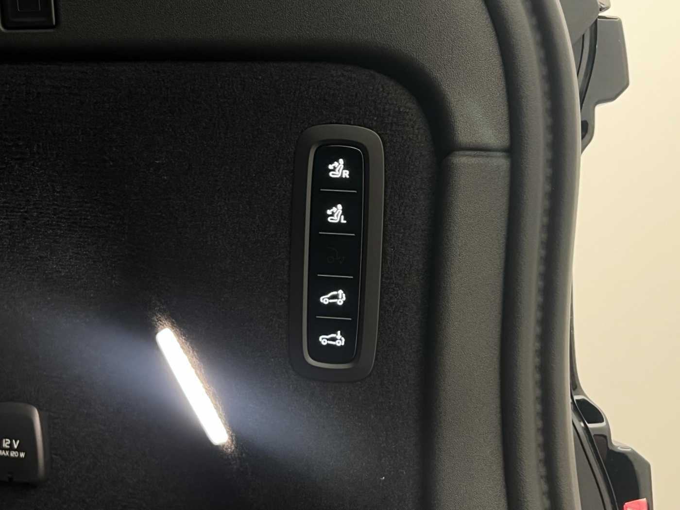 Volvo EX90