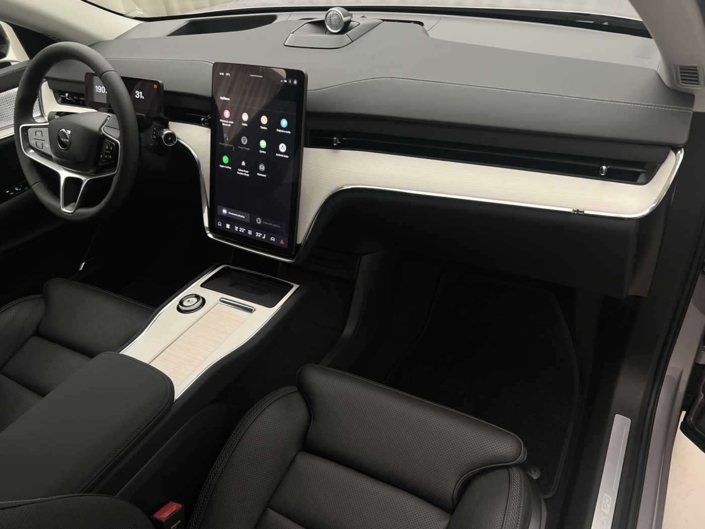 Volvo EX90