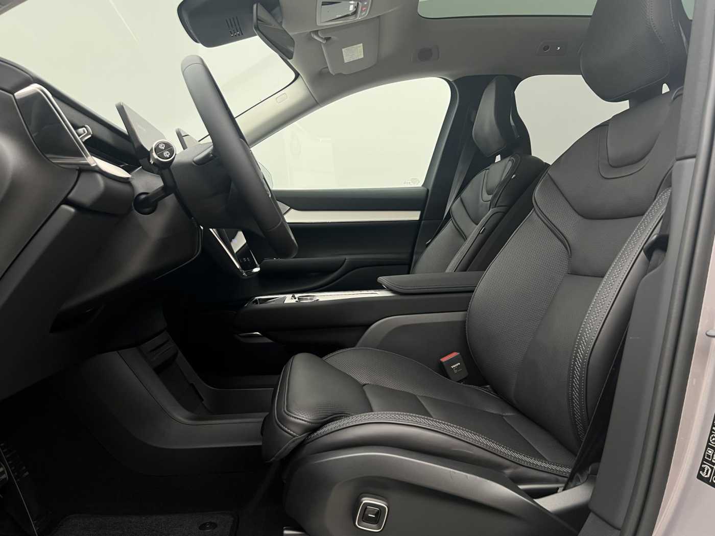 Volvo EX90