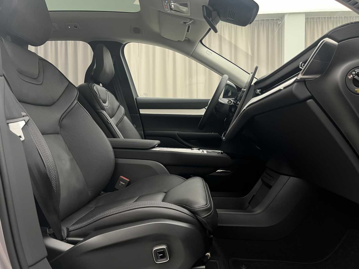Volvo EX90