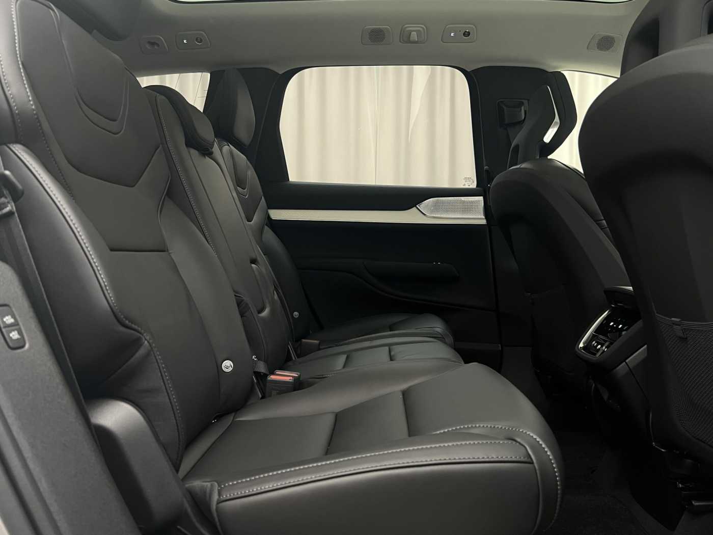 Volvo EX90