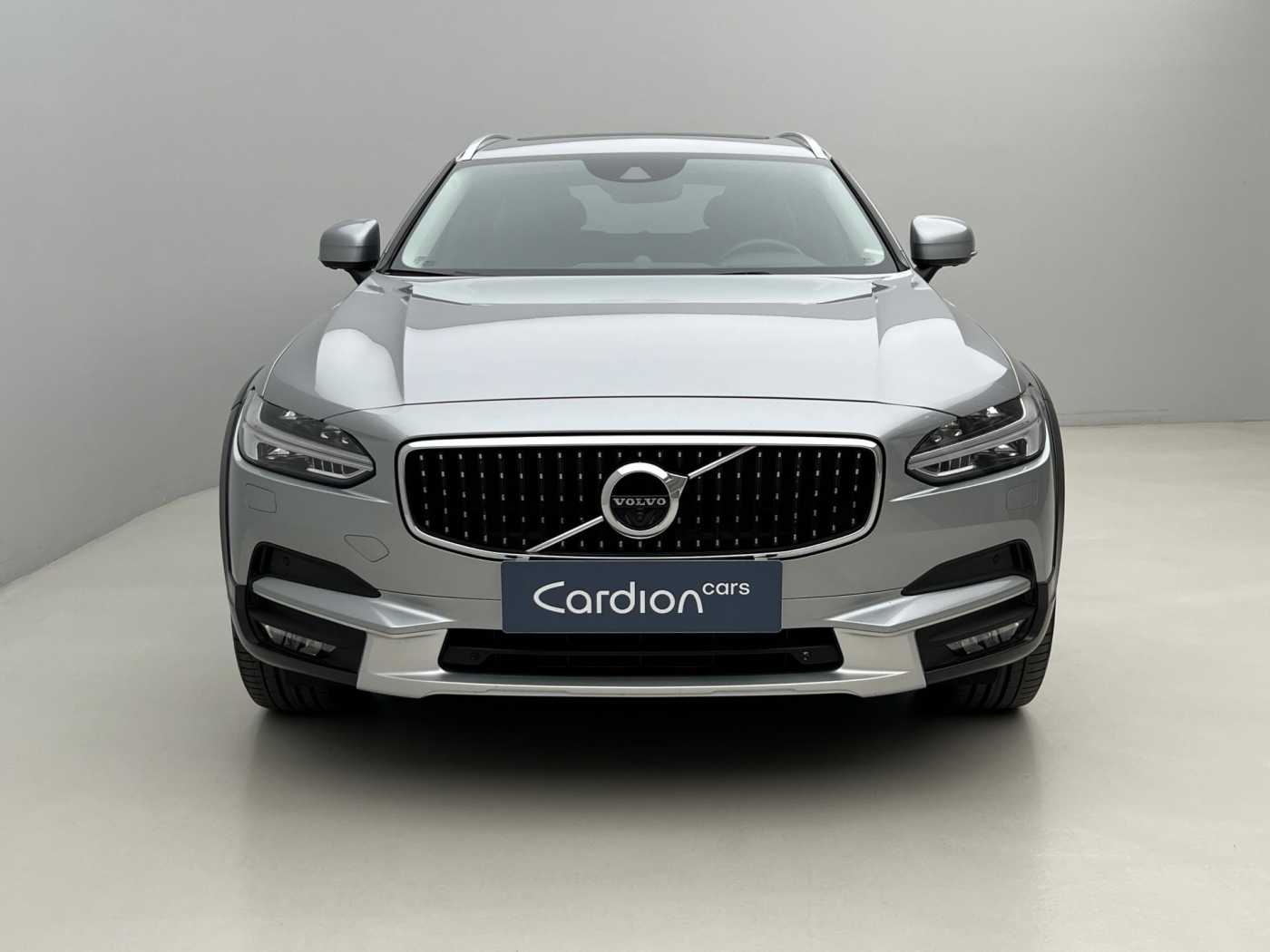 Volvo V90 Cross Country