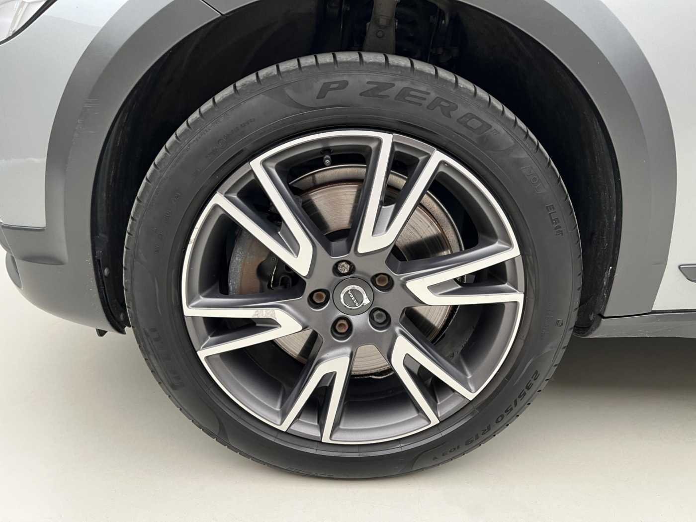 Volvo V90 Cross Country