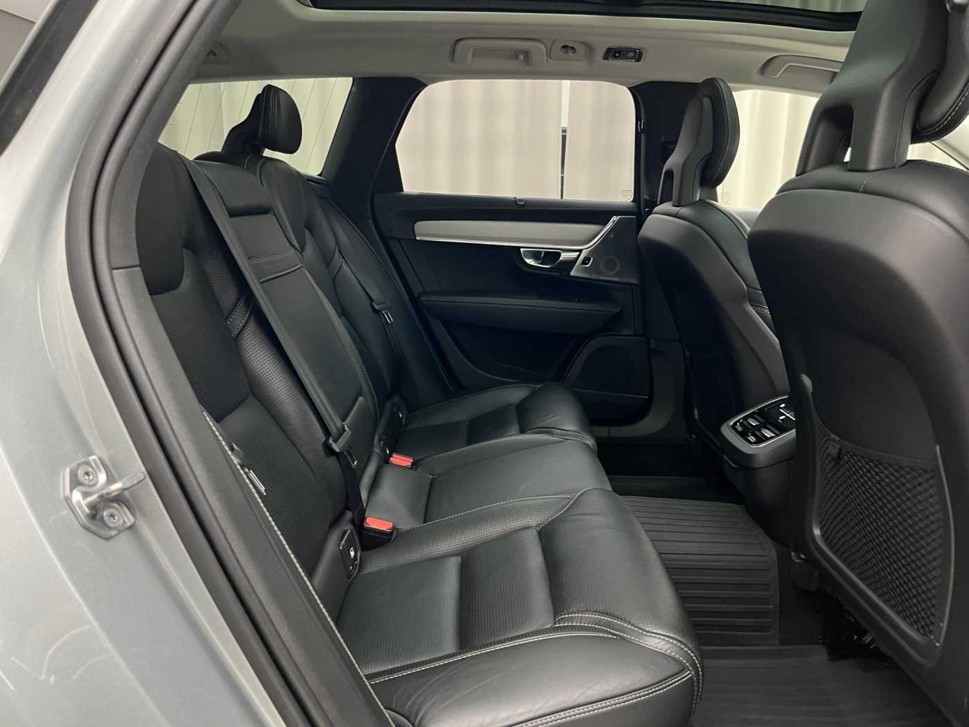 Volvo V90 Cross Country