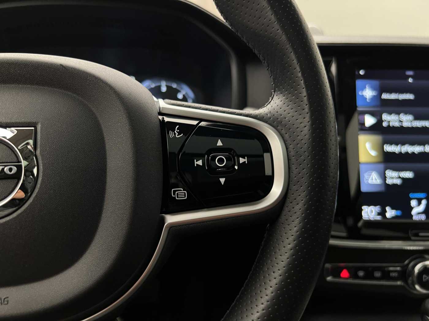 Volvo V90 Cross Country