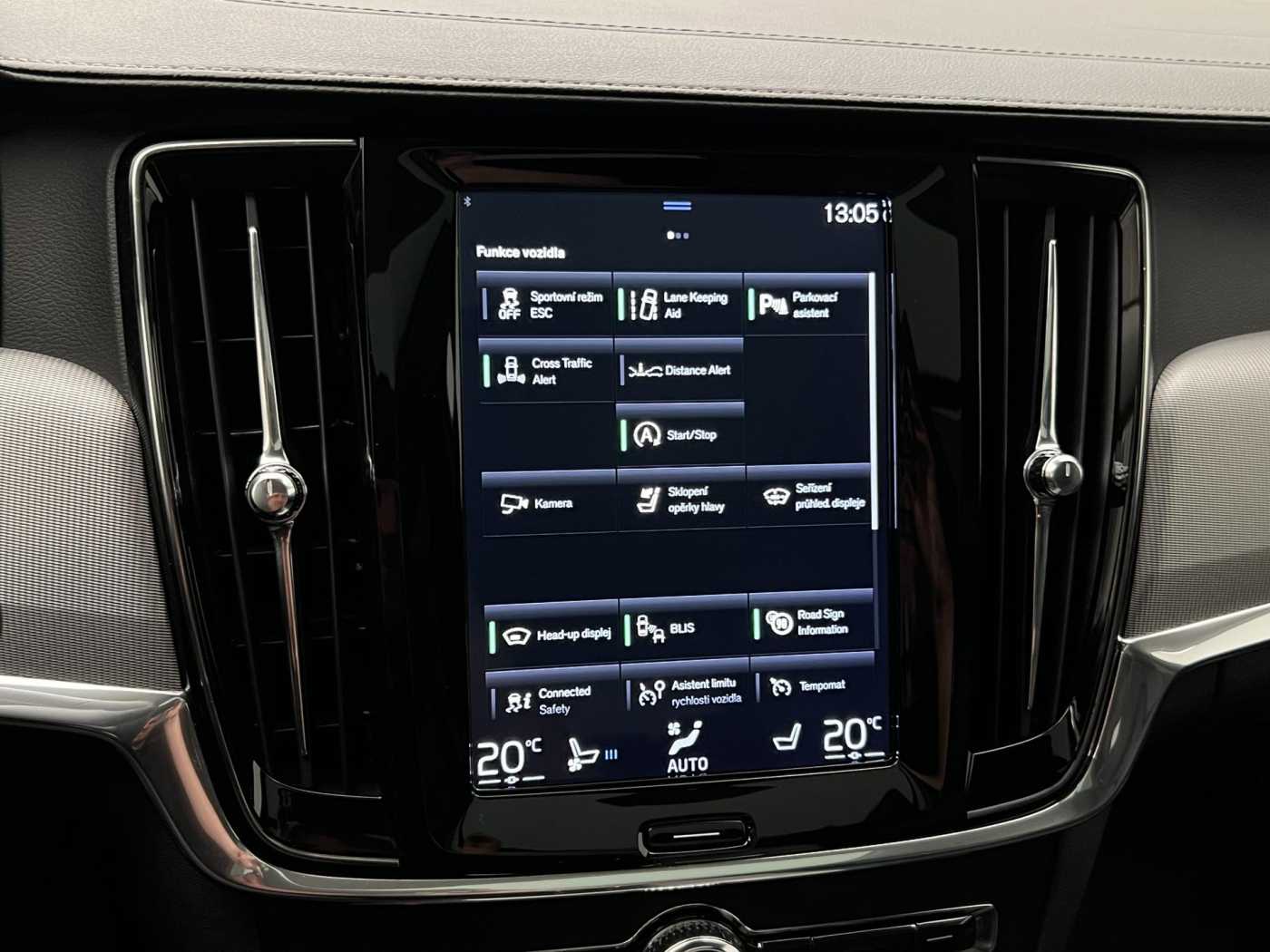 Volvo V90 Cross Country