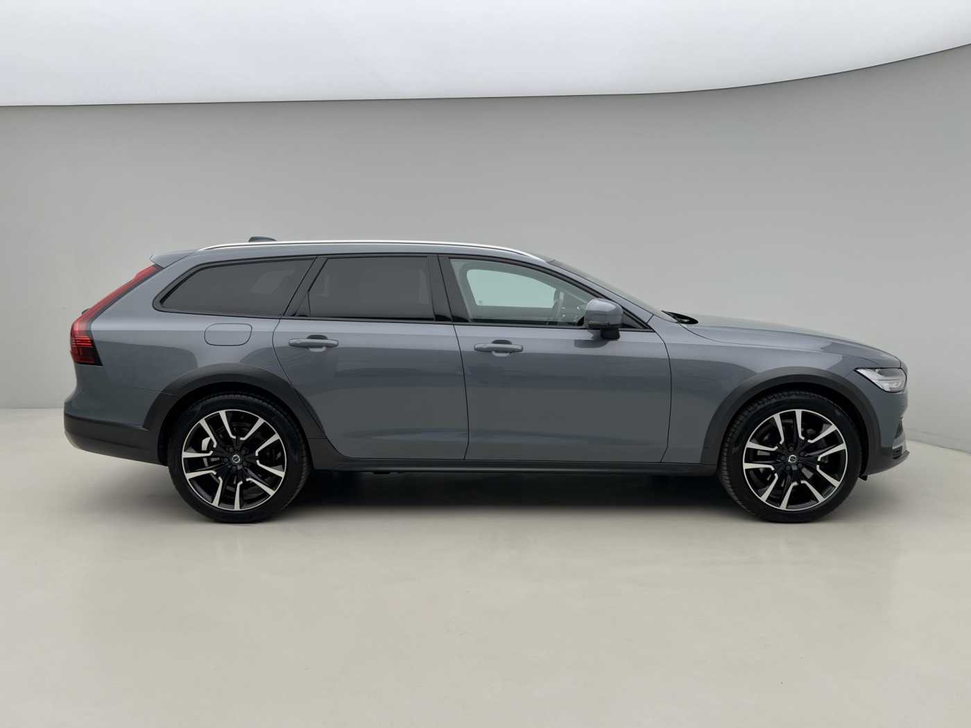 Volvo V90 Cross Country