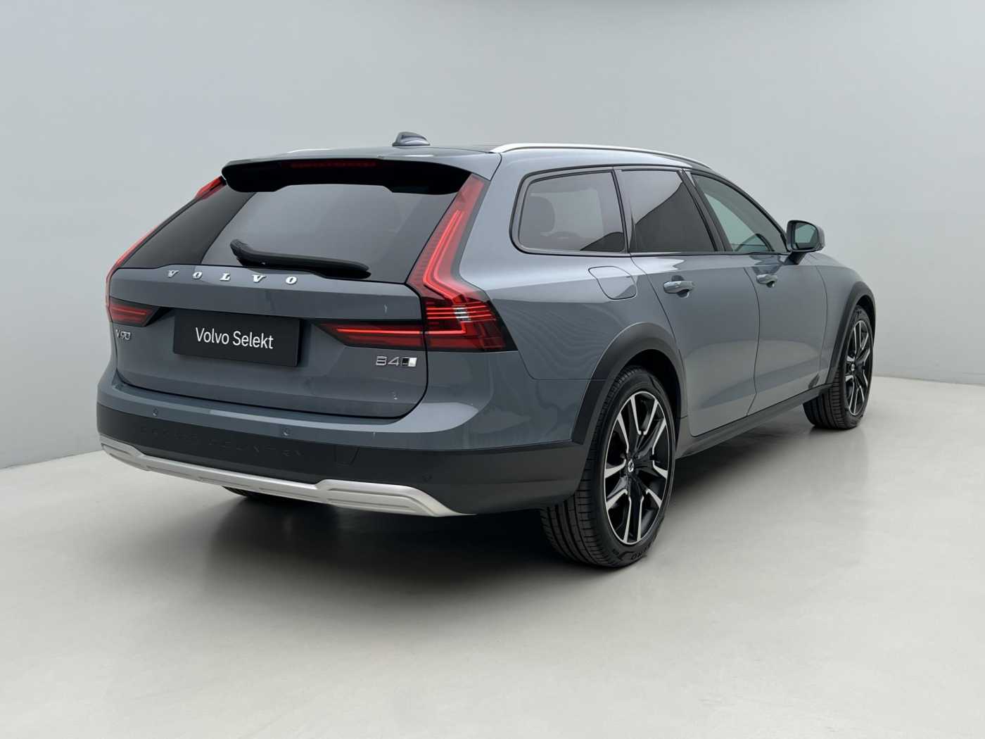 Volvo V90 Cross Country