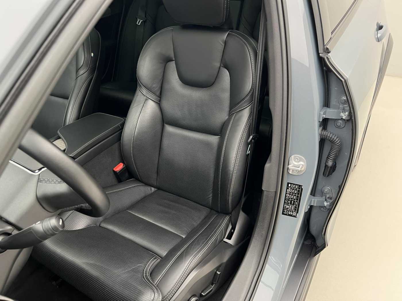 Volvo V90 Cross Country