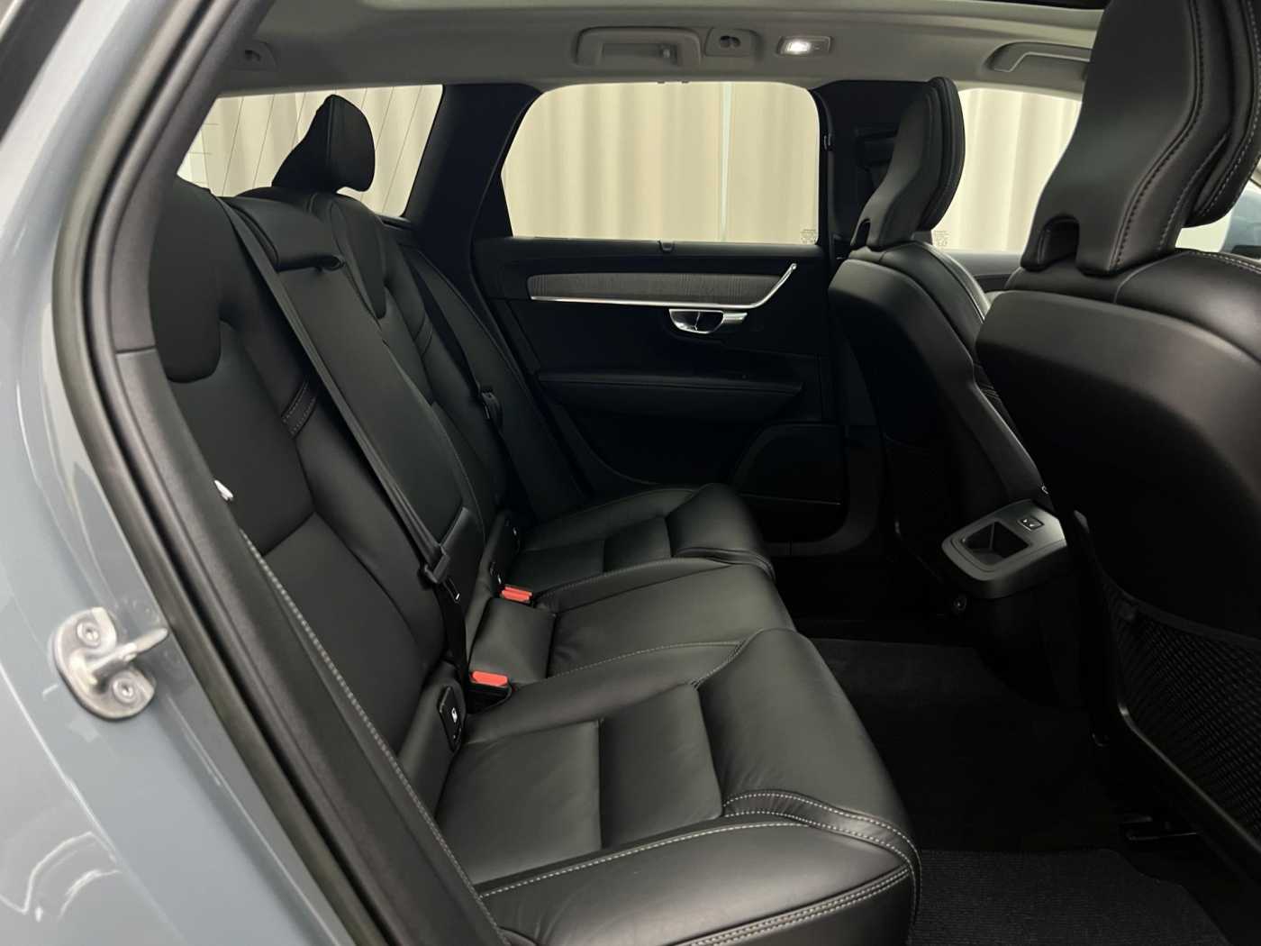 Volvo V90 Cross Country