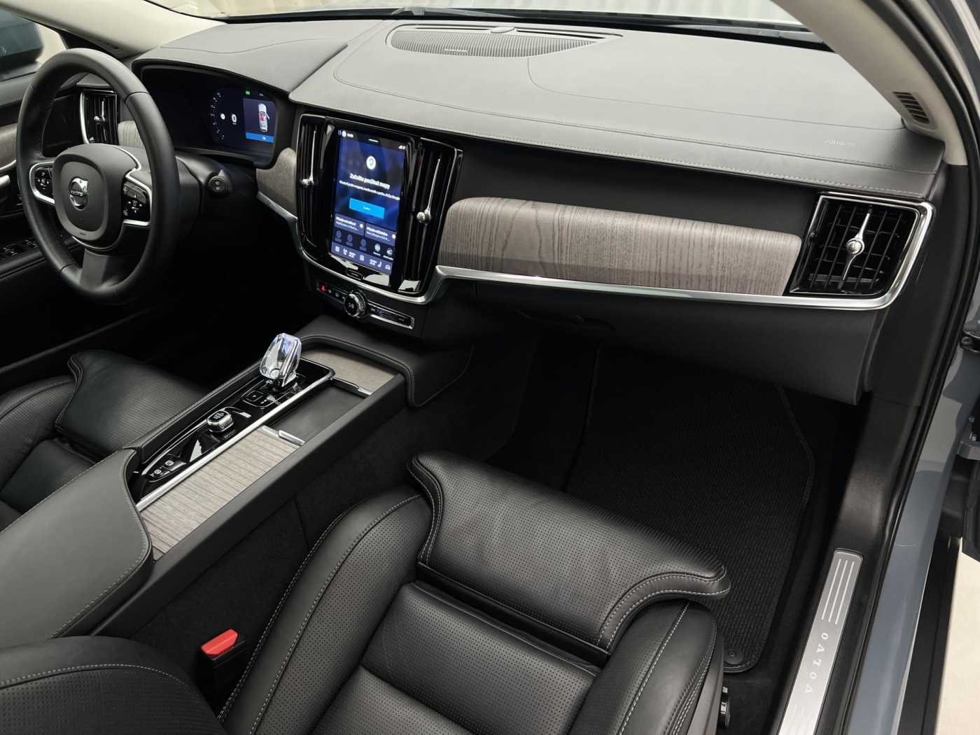 Volvo V90 Cross Country
