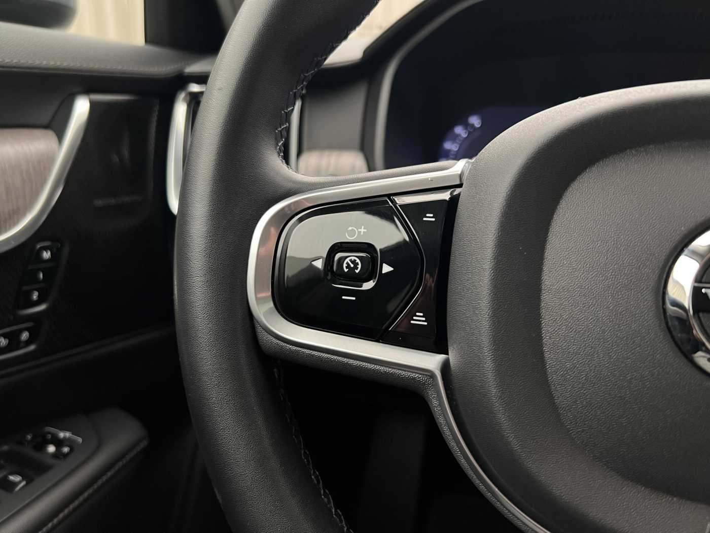 Volvo V90 Cross Country