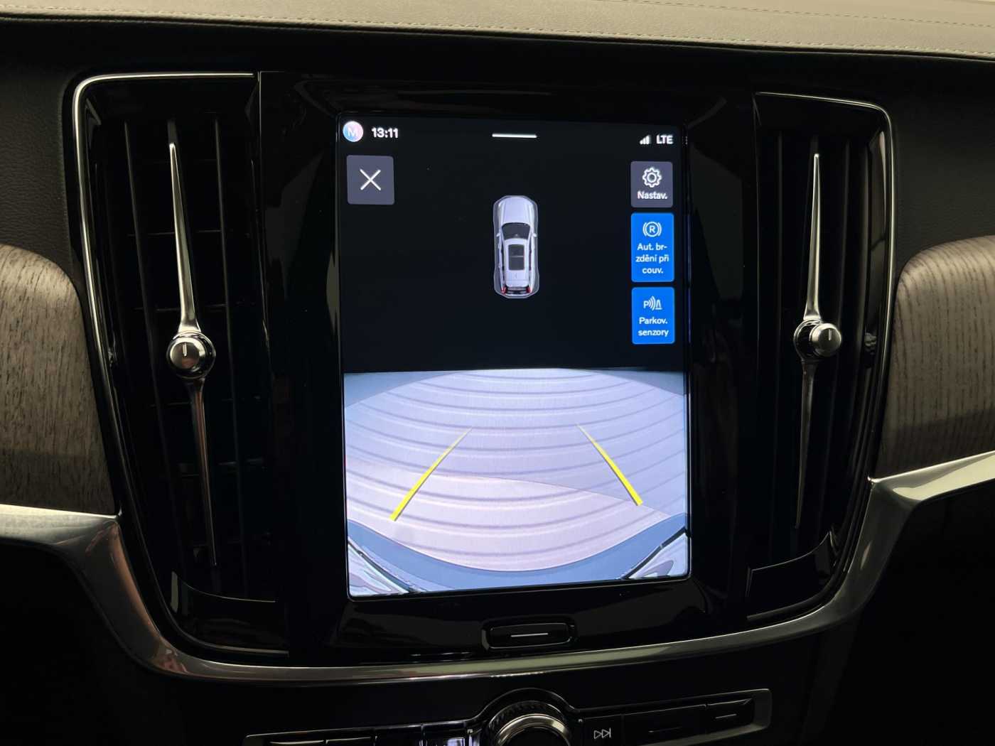 Volvo V90 Cross Country