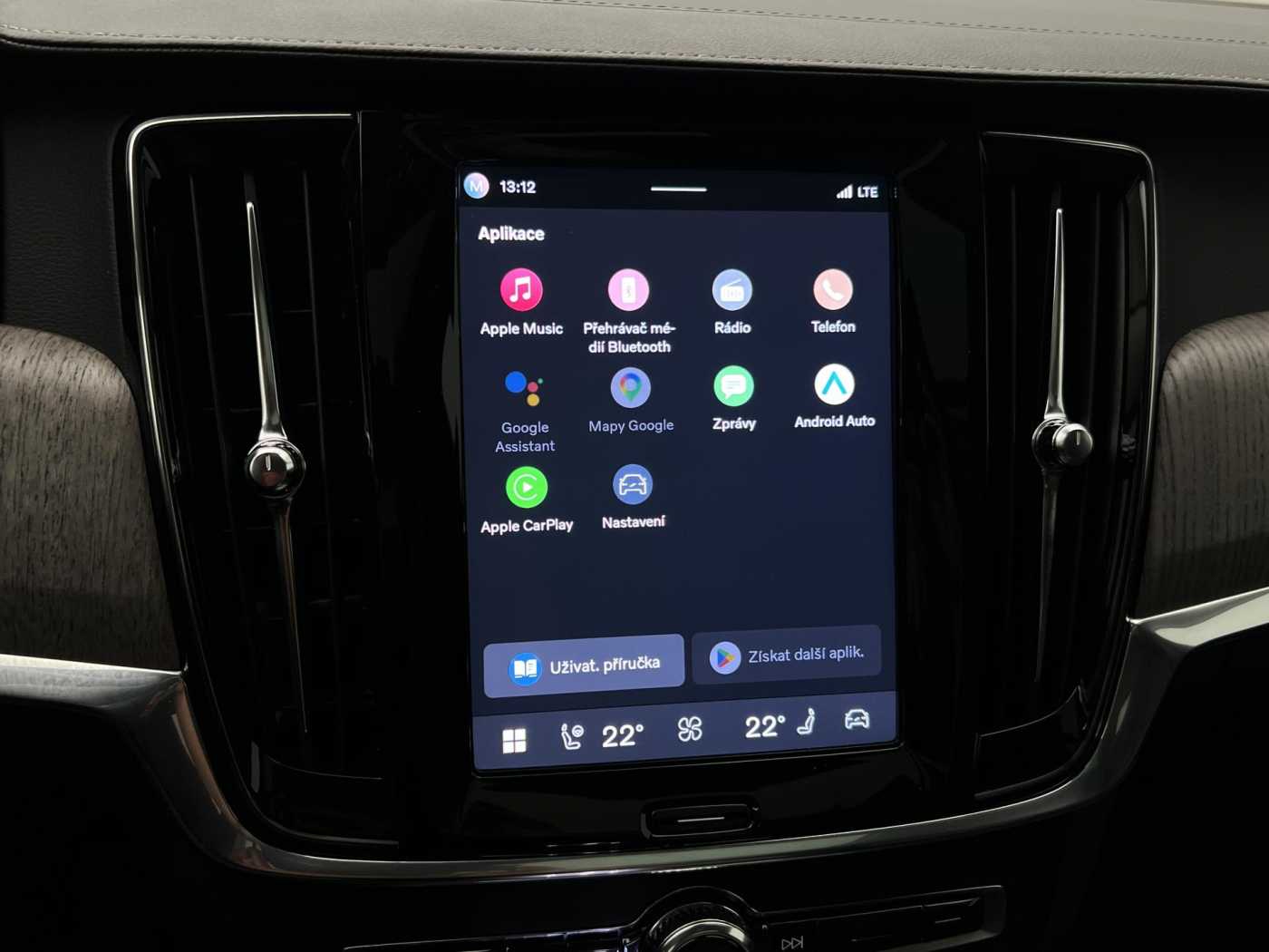 Volvo V90 Cross Country