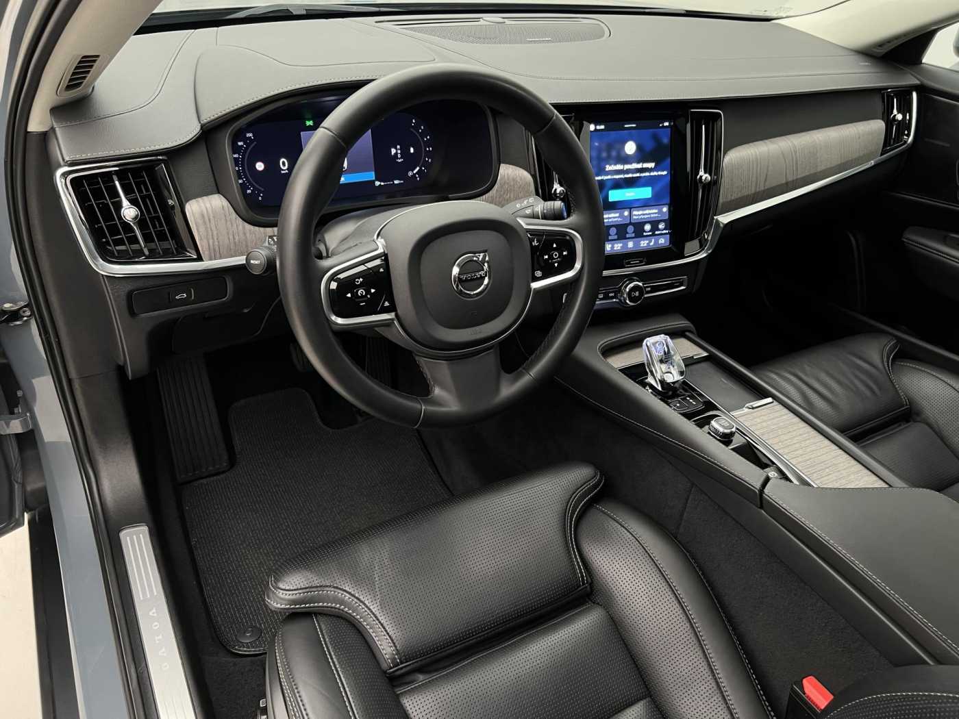 Volvo V90 Cross Country
