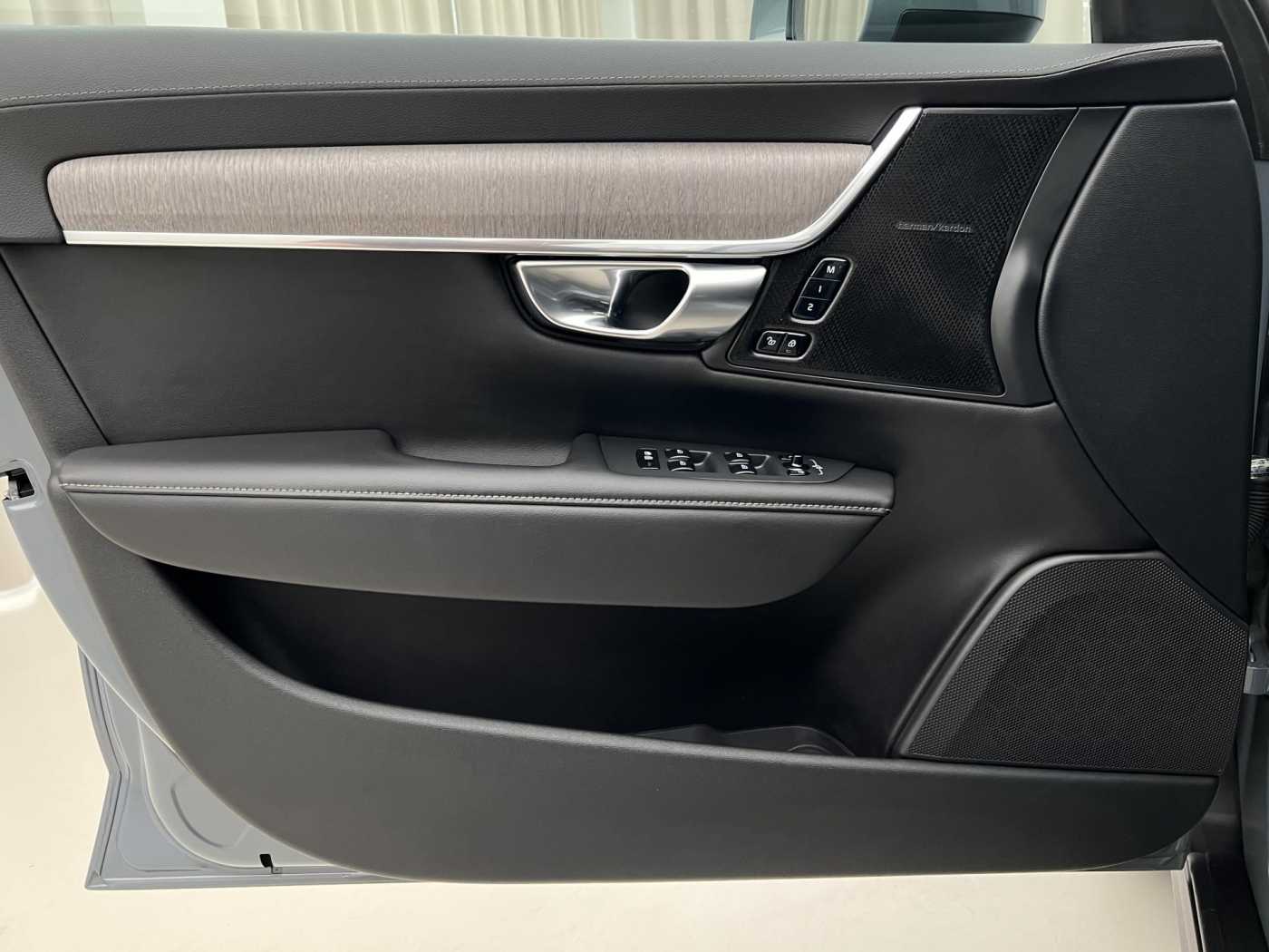 Volvo V90 Cross Country