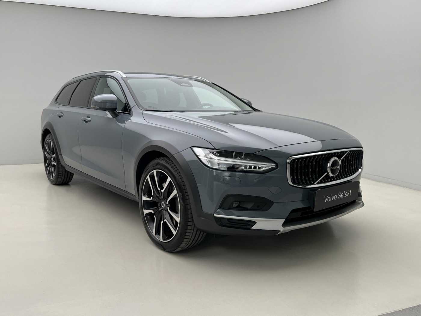 Volvo V90 Cross Country