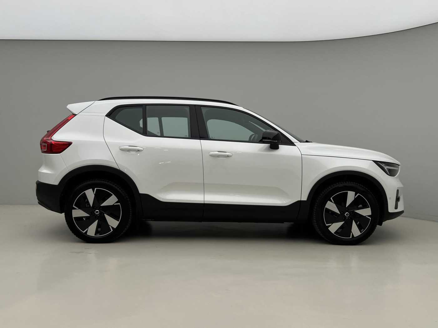 Volvo EX40