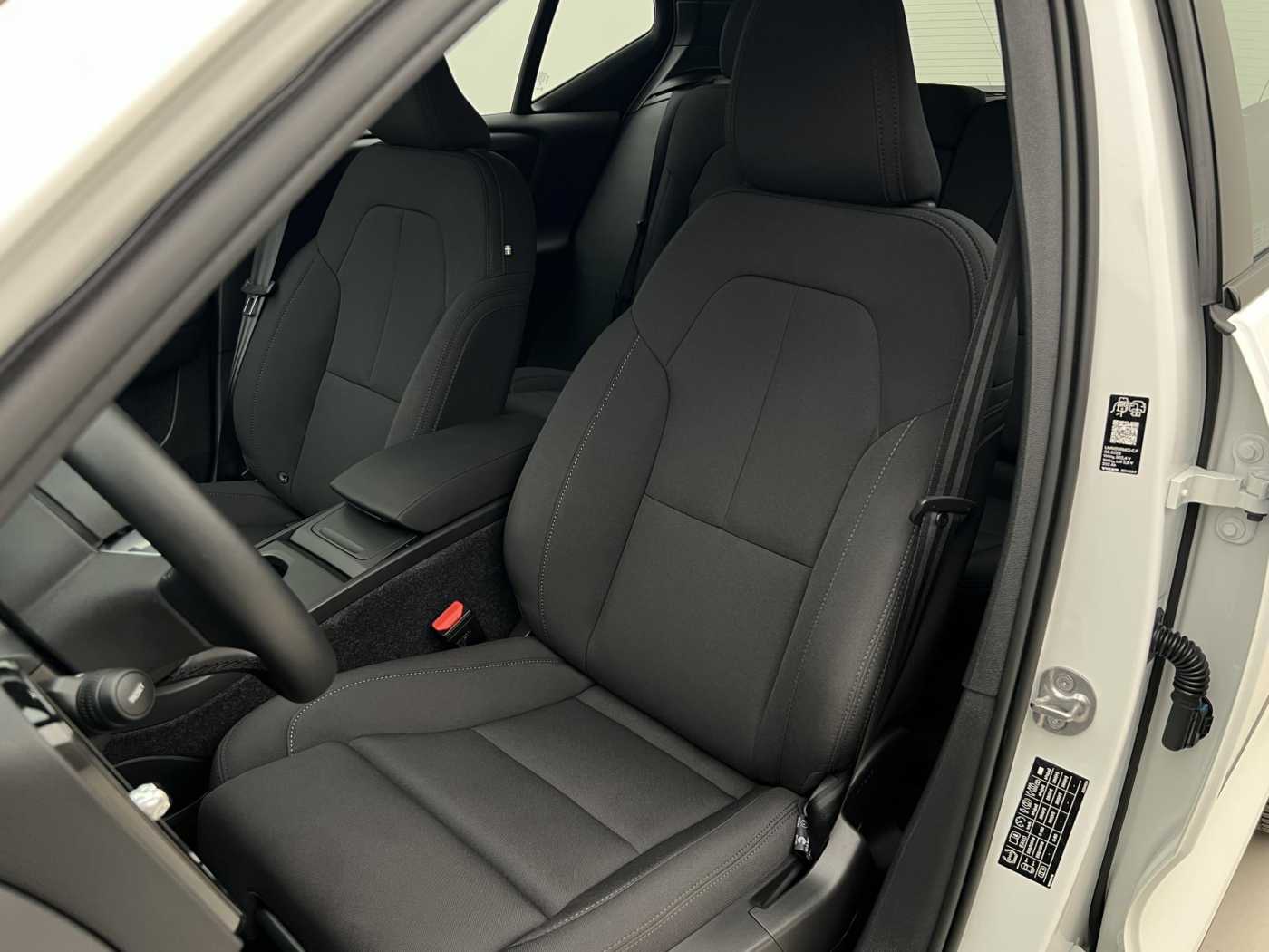 Volvo EX40