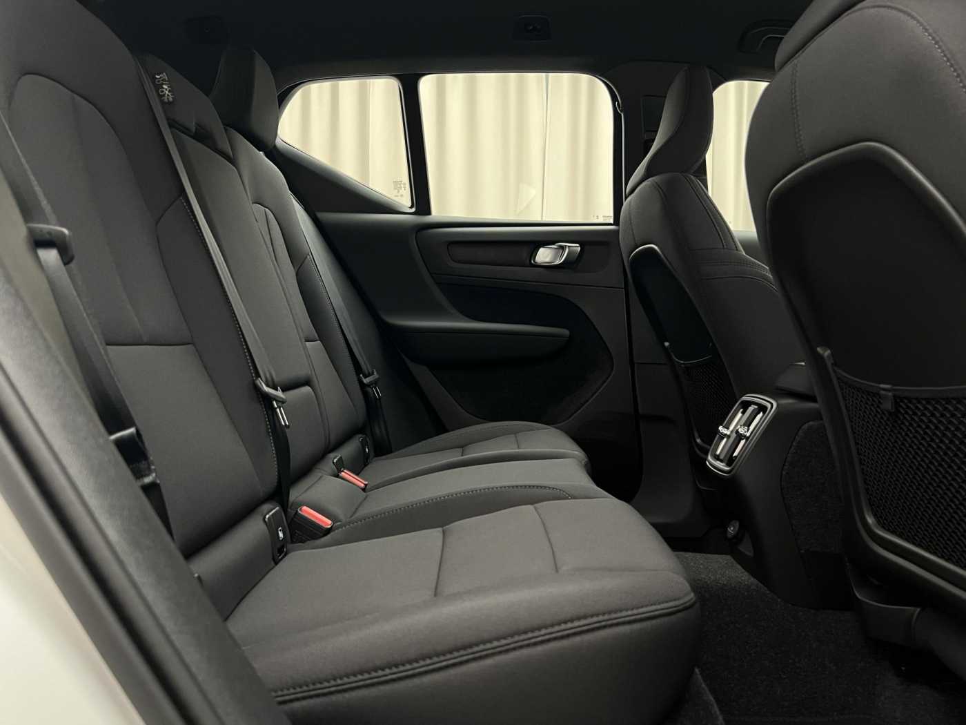 Volvo EX40