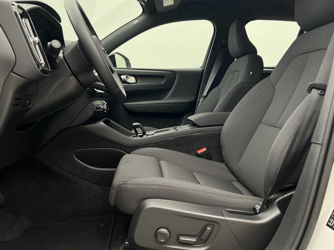 Volvo EX40