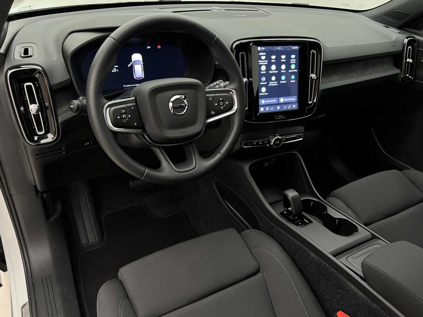 Volvo EX40