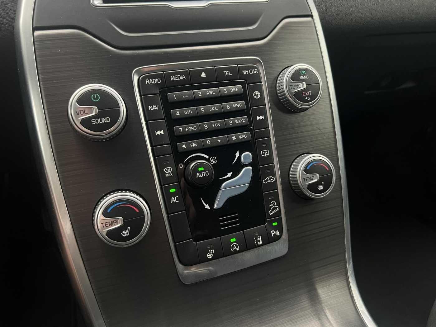 Volvo XC70