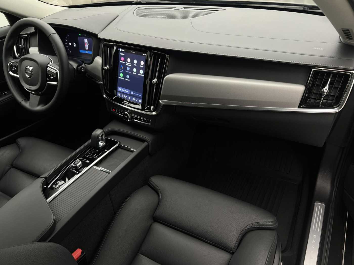 Volvo V90 Cross Country