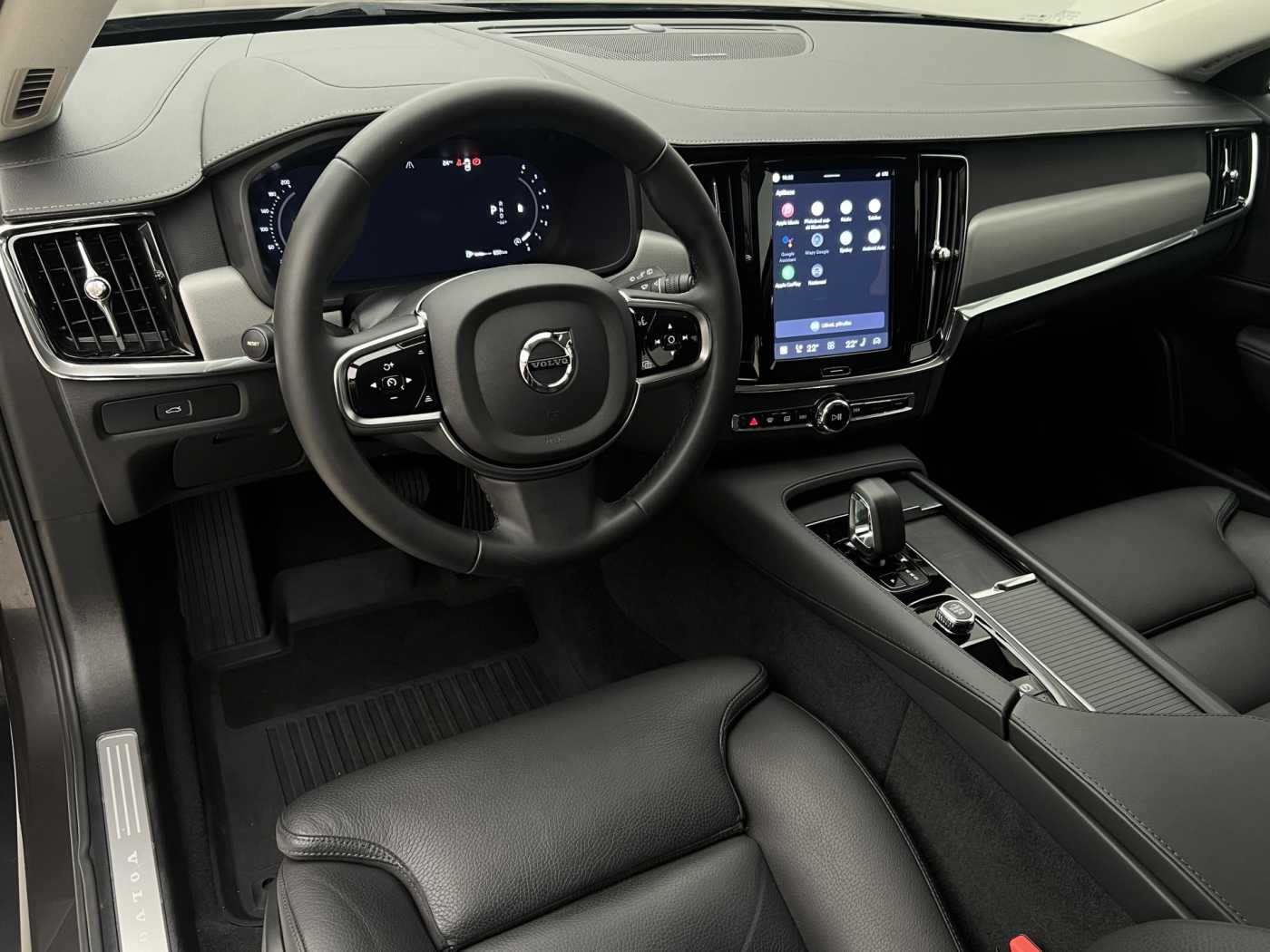 Volvo V90 Cross Country