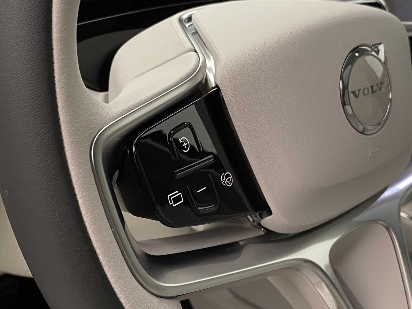 Volvo ES90