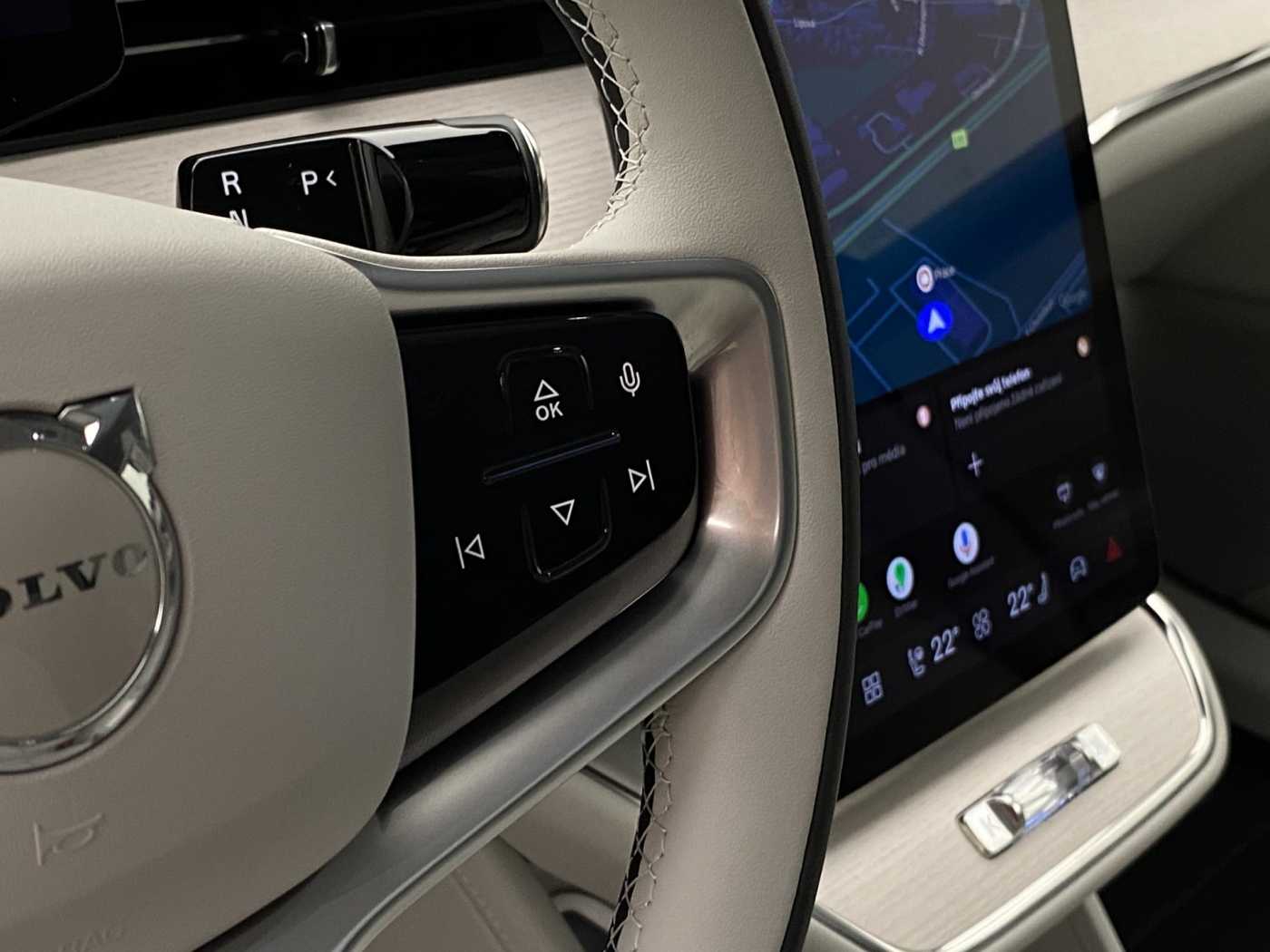 Volvo ES90