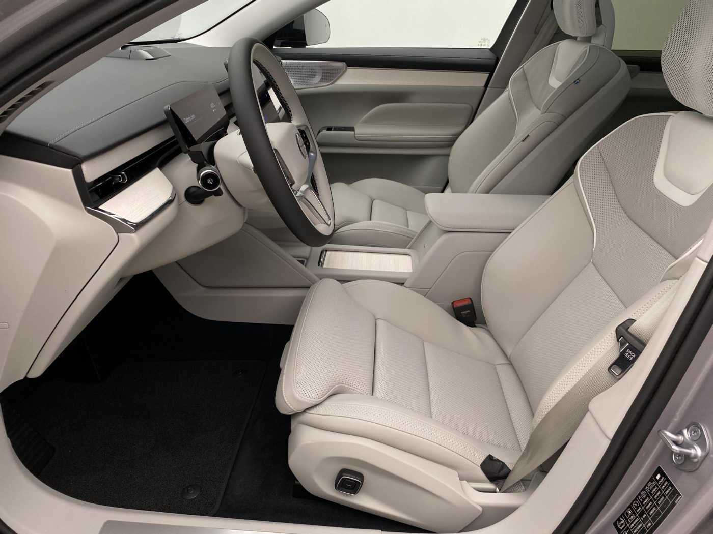 Volvo ES90