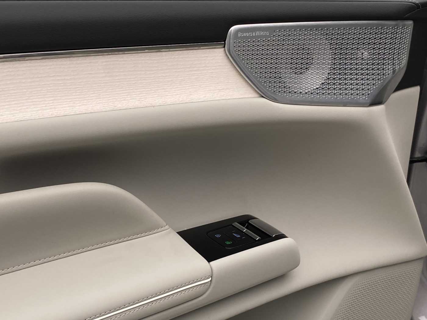 Volvo ES90